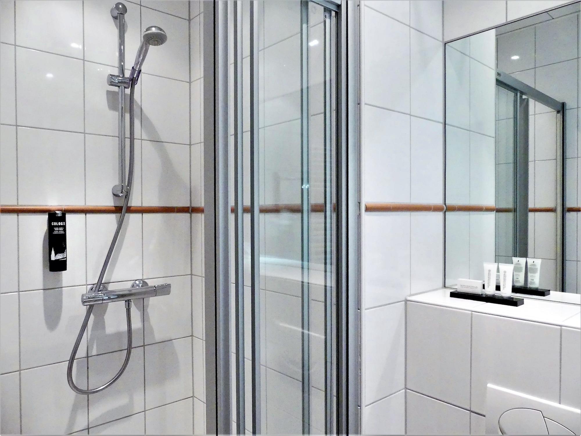 The Ascot Hotel Koln Bagian luar foto
